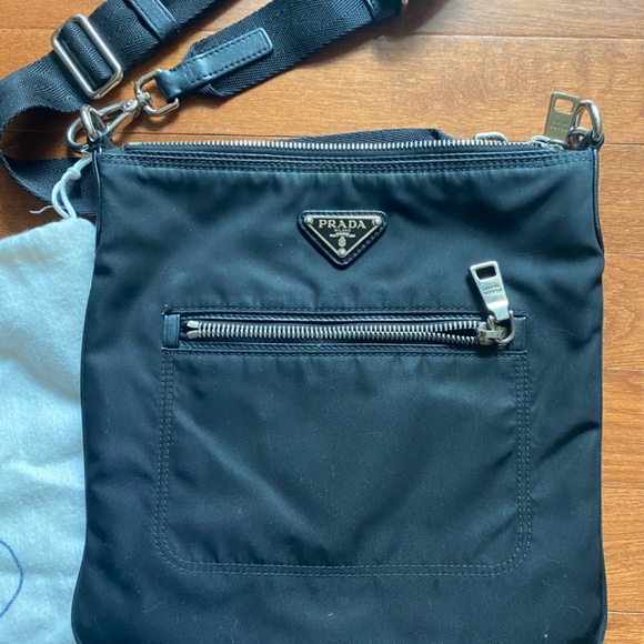 Prada Unisex Messager Bag. Black - Picture 3 of 3